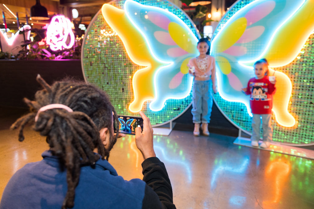 Butterfly selfie-wings Electric-Confetti